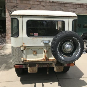 FJ Back, spare tire